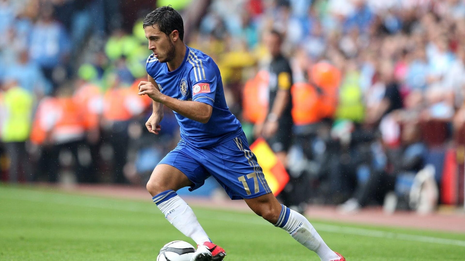 开云APP-欧冠决赛之夜,库里彻底打爆防线